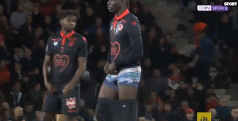 一次撞击，改写了艾维的人生