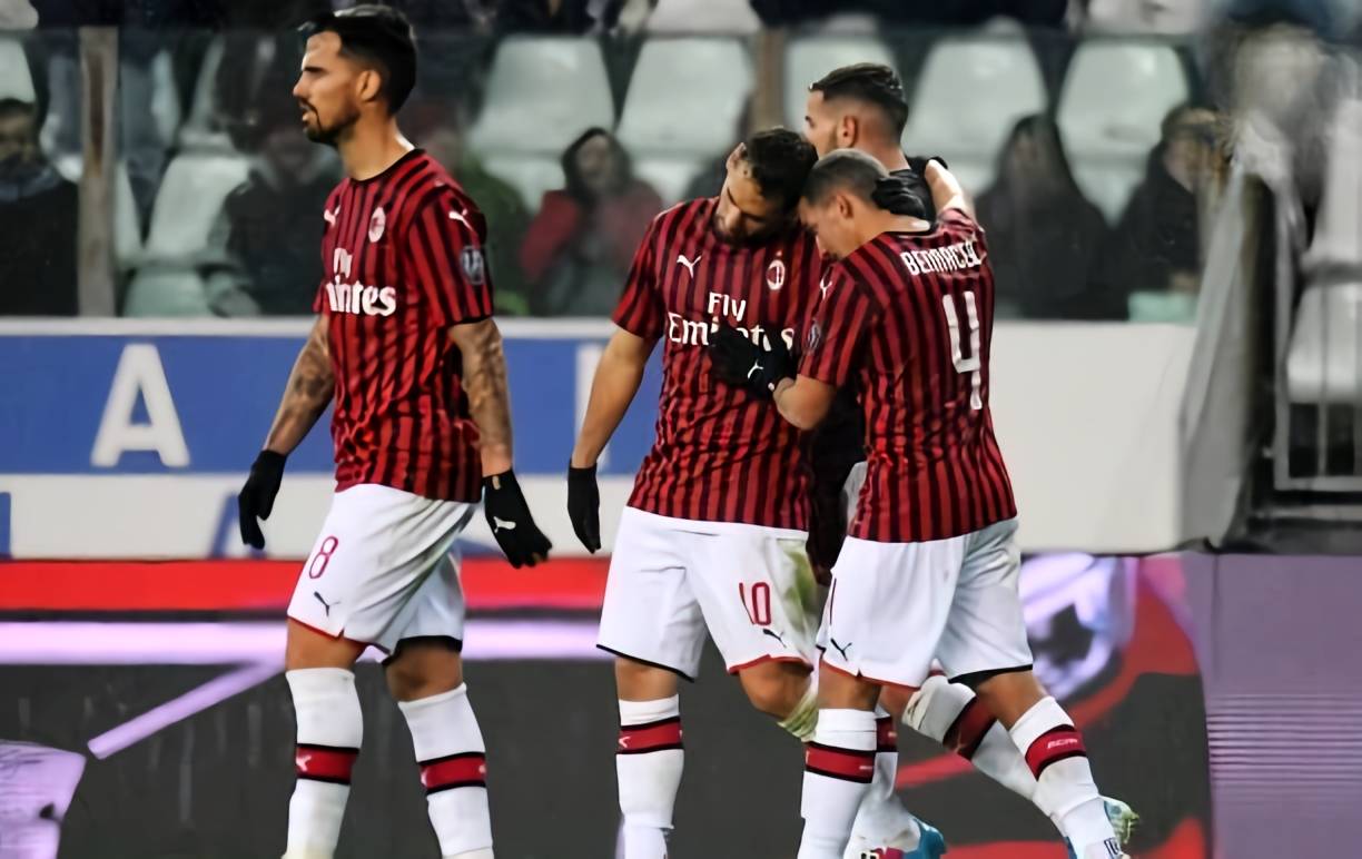 尺帝为买Uzi皮肤抛弃底线！直播索要“屁股费”，希望MSI请神Uzi