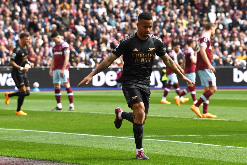 [中超]乃比江右侧送传中球 法比奥门前头球破门