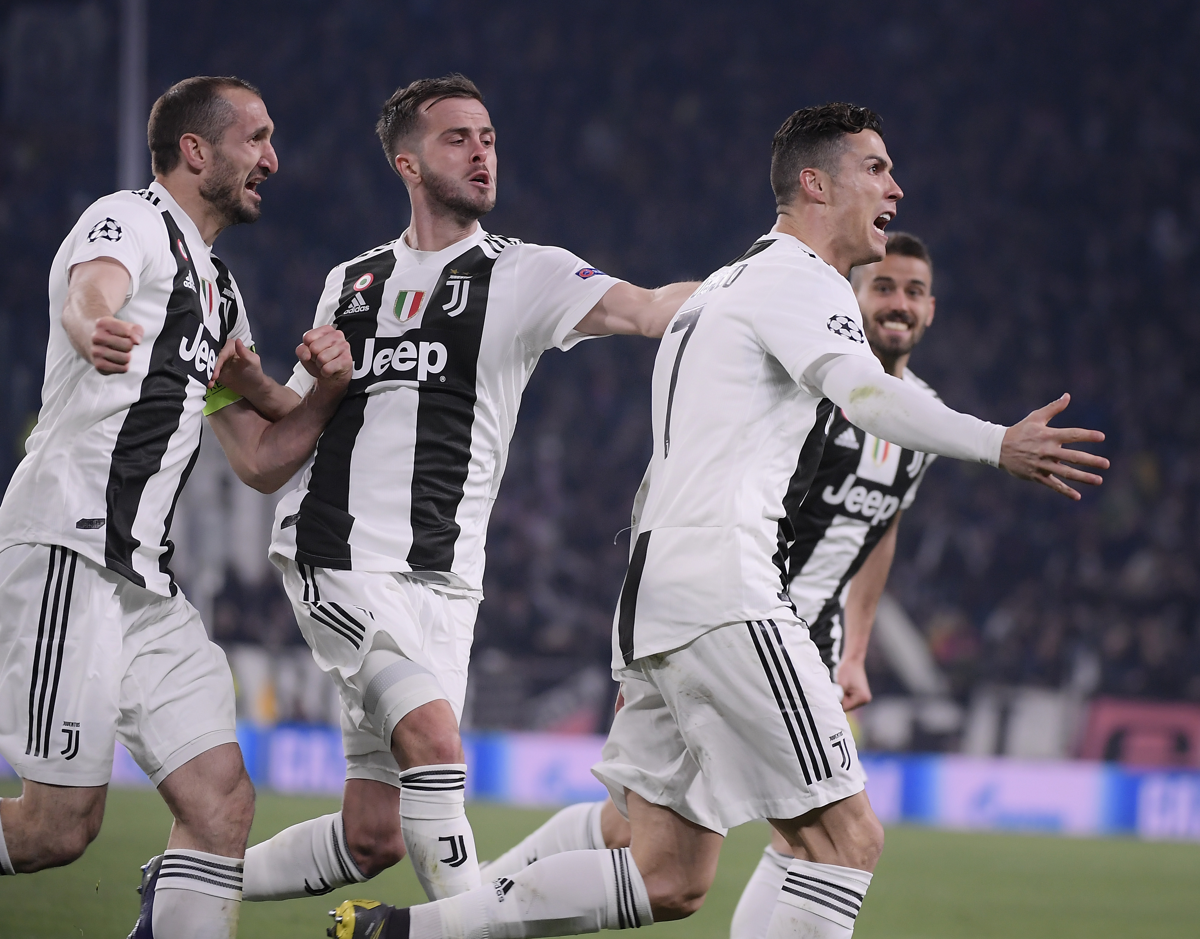 冰雪狂欢，豪礼拉满！《闪烁之光》冰雪嘉年华版本重磅上线！